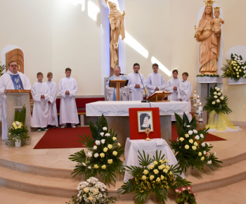 Aktuality / Pozrite si fotky z  odpustovej slávnosti našej patrónky Panny Márie Pomocnici kresťanov - foto