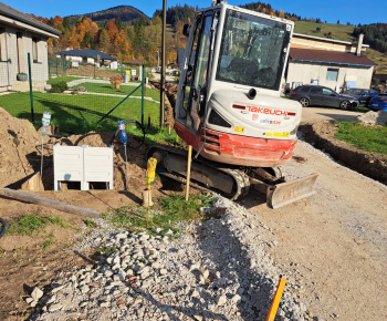 Aktuality / Nízko napäťové elektrické vedenie je v časti Roveň a Klin pre IBV vybudované - foto