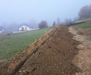 Aktuality / Nízko napäťové elektrické vedenie je v časti Roveň a Klin pre IBV vybudované - foto