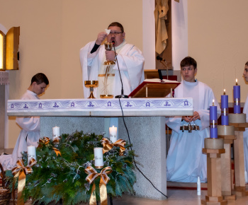 Aktuality / Detská svätá omša v Medzibrodí n/Or. 0po nej prišiel aj sv. Mikuláš - foto