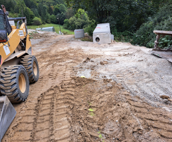 Aktuality / Práce na projekte: Medzibrodie nad Oravou - Lokalita Klin. Rozšírenie splaškovej kanalizácie boli v decembri 2024 ukončenéi - foto