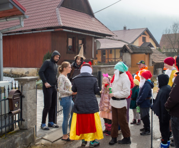 Aktuality / Fašiangy v Medzibrodí n/Or. - sprievod masiek obcou a pochovanie basy 1.3.2025 - foto