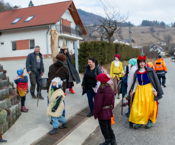 Aktuality / Fašiangy v Medzibrodí n/Or. - sprievod masiek obcou a pochovanie basy 1.3.2025 - foto