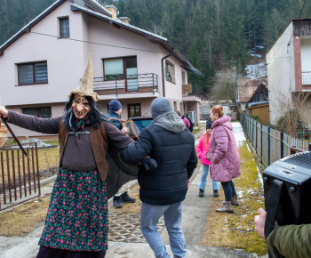 Aktuality / Fašiangy v Medzibrodí n/Or. - sprievod masiek obcou a pochovanie basy 1.3.2025 - foto