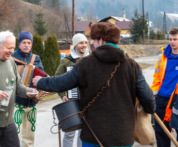 Aktuality / Fašiangy v Medzibrodí n/Or. - sprievod masiek obcou a pochovanie basy 1.3.2025 - foto