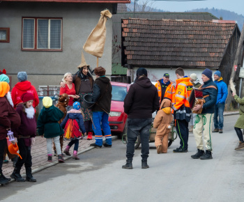 Aktuality / Fašiangy v Medzibrodí n/Or. - sprievod masiek obcou a pochovanie basy 1.3.2025 - foto