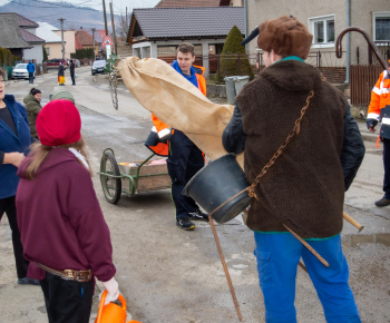 Aktuality / Fašiangy v Medzibrodí n/Or. - sprievod masiek obcou a pochovanie basy 1.3.2025 - foto