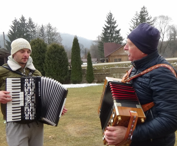 Aktuality / Fašiangy v Medzibrodí n/Or. - sprievod masiek obcou a pochovanie basy 1.3.2025 - foto